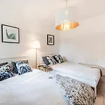 Cs Apartments Bayswater
