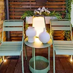 Arcore Premium Rental Monmouth Street