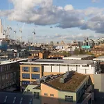 Battersea 2Bed Apartment With A Balcony