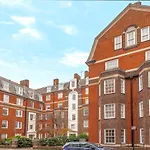 Modern One Bedroom Victoria Apartment