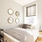 Lovely Studio Flat In West Kilburn By Queen\'S Park