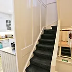 Magical & Charming 8 Rooms Covent Garden Townhouse