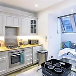 Magical & Charming 8 Rooms Covent Garden Townhouse