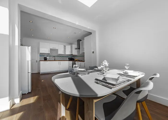 Flourish Apartments - The Avenue - Tottenham
