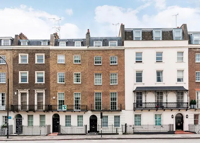 Regents Park 2 Bed Town House Apartment