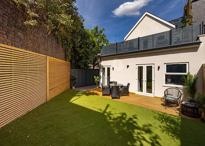The Battersea Secret - Trendy 3Bdr Flat With Patio