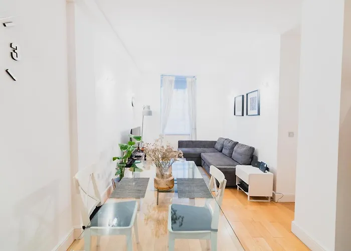 Covent Garden 2-Bedroom Apartment