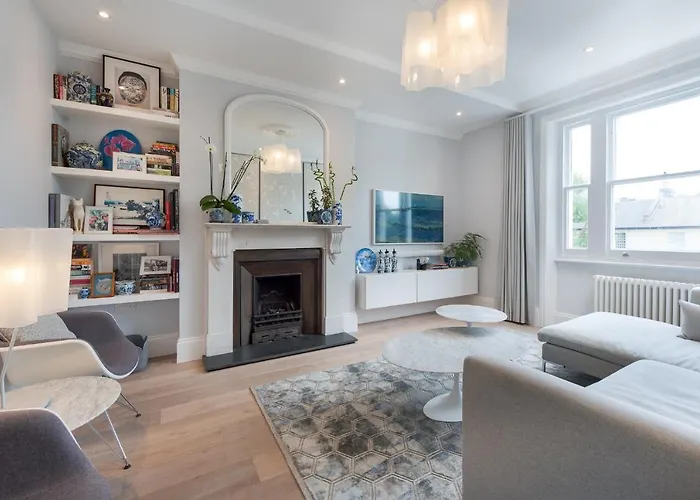 Stunning Maida Vale Apartment Near Regents Canal By Underthedoormat