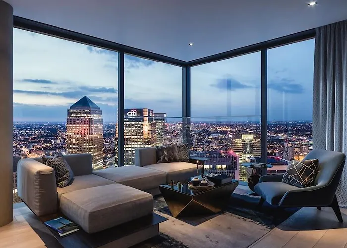 Skyview Waterside City Luxury Apartment