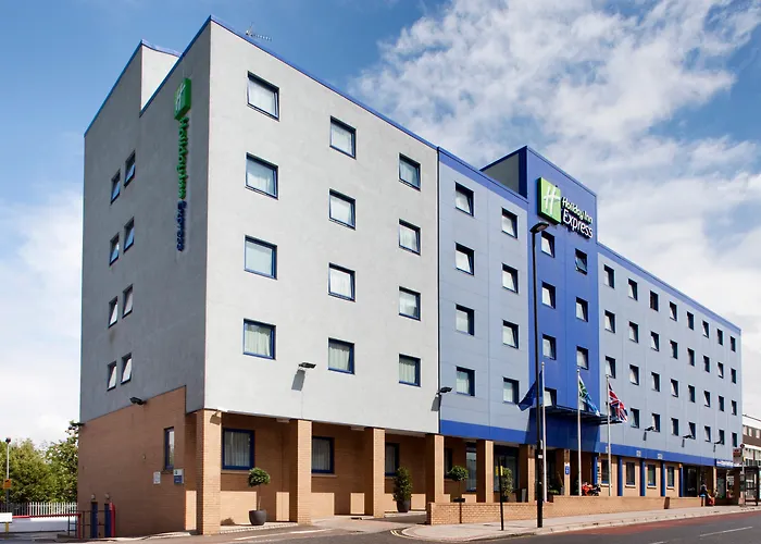 Holiday Inn Express Park Royal By Ihg