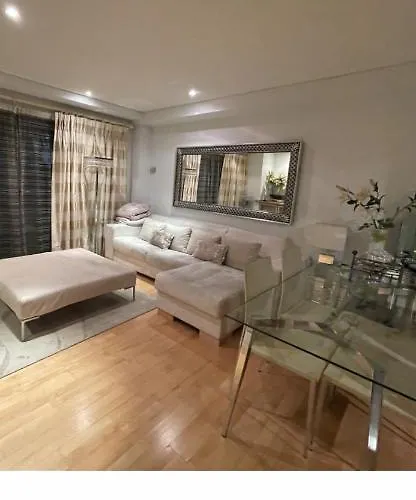 Central London 1 Bed Apartment