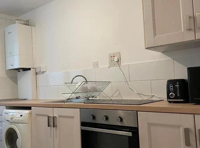 Central London Serviced Apartment Near Borough Station Se1