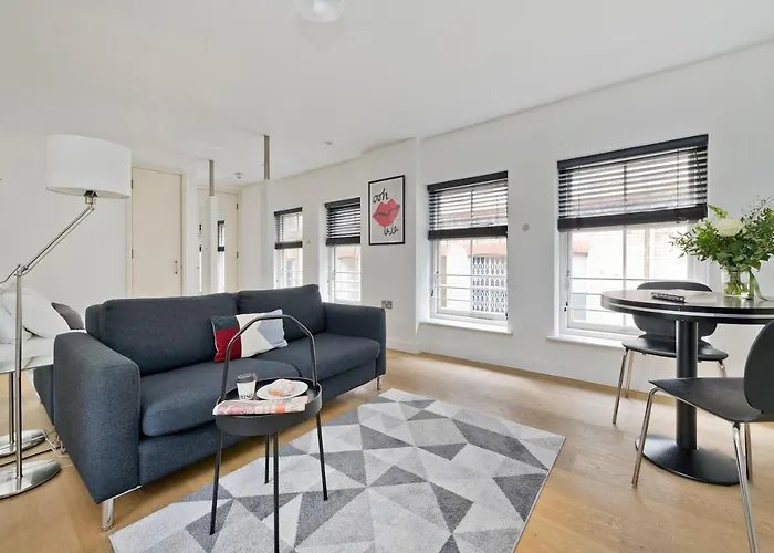 Crane Court By City2Stay
