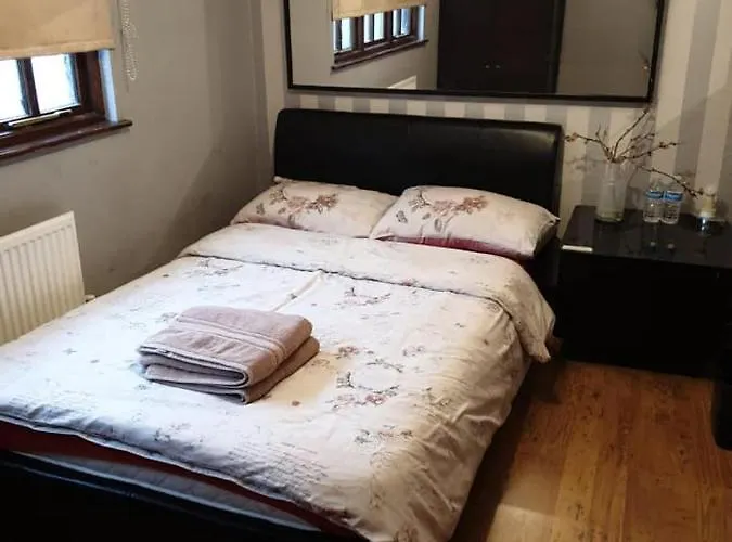 Master Room Near Heathrow