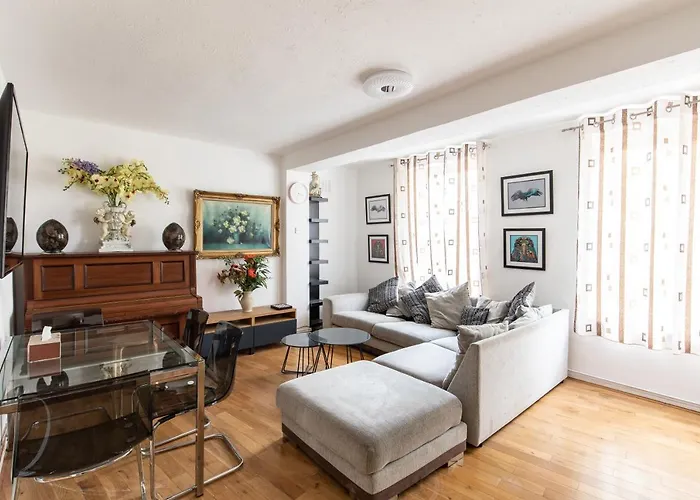 Flat Near Lord\'S Cricket Ground