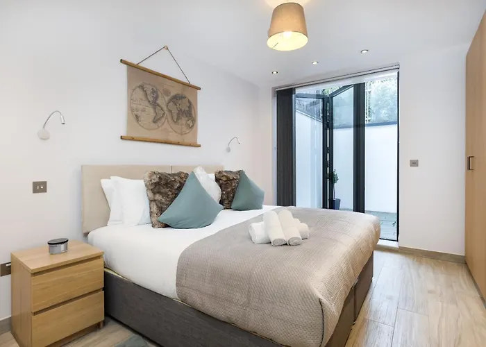 Stunning 2 Bed 2 Bath Apartment With Private Patio