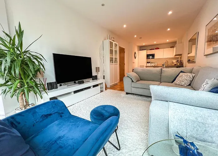 Luxury 2 Bedroom Flat 2 Bathrooms