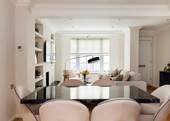 The South Kensington Wonder - Trendy 3Bdr House With Garden