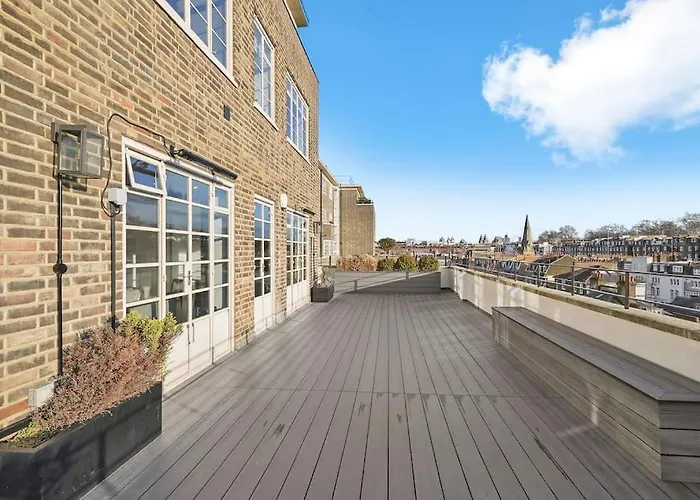 Two Bedroom Flat In Kensington