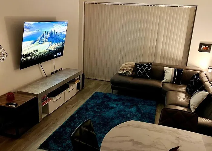 Luxury Top Floor Apartment In London