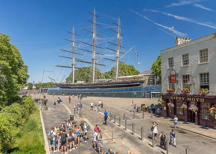 Thames View & Free Parking - Perfect Long Stay Workers Only