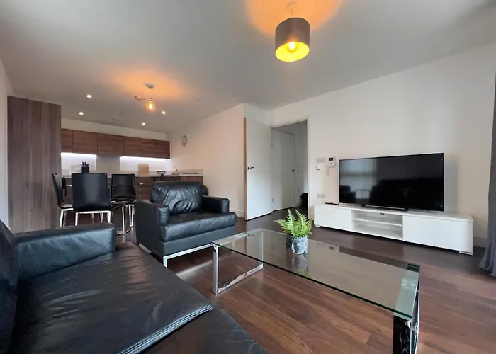 Modern 2Br 2Ba Apt Wparking Sleeps 6 Comfortably