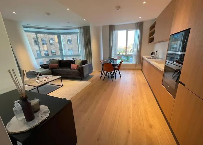 Luxury 3 Bed 3 Bath Apartment In Central London