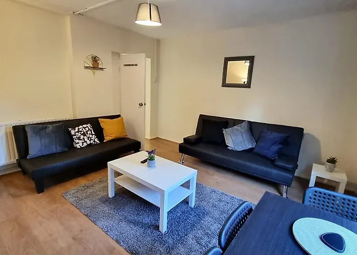 2 Bedroom Apartment In Kennington London