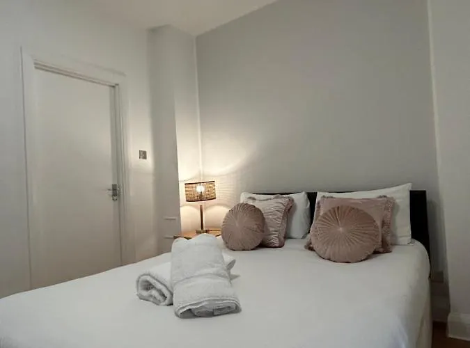 Marble Arch Apartment, 2-Bedroom