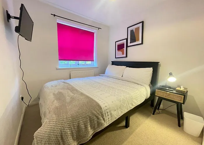 Private Double Room With Smart Tv In Greenwich