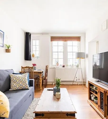 Cozy Apt In Central London