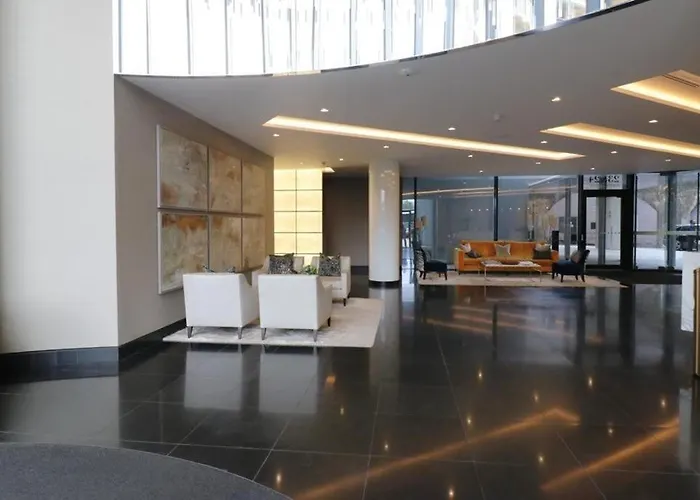 Riverside London Luxury Apartment - Pool, Gym, Sauna, Cinema, Bowling Alley And More!