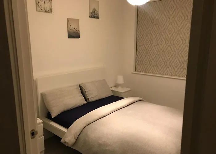 Private Room & Private Bathroom In Park Royal