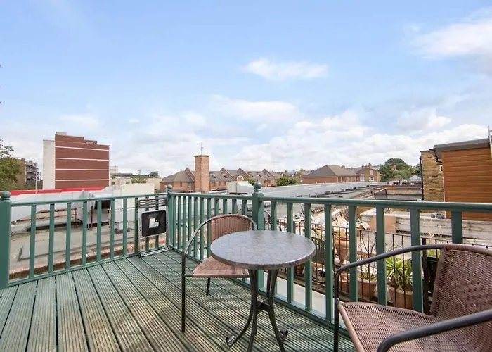 1 Bedroom With Private Roof Terrace London