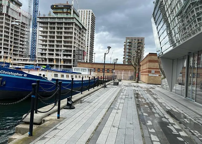 Canary Wharf Holiday Rooms