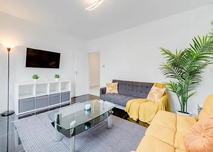 Deluxe 1 Bed Apartment - Battersea, Nine Elms & Vauxhall