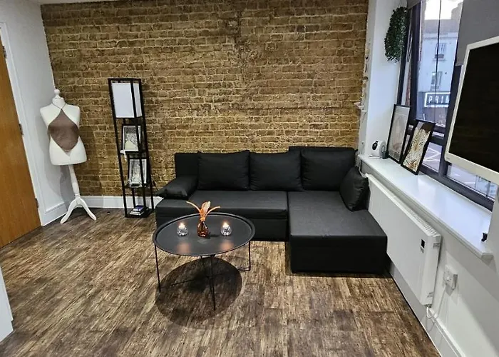 Cosy Studio Flat In North London