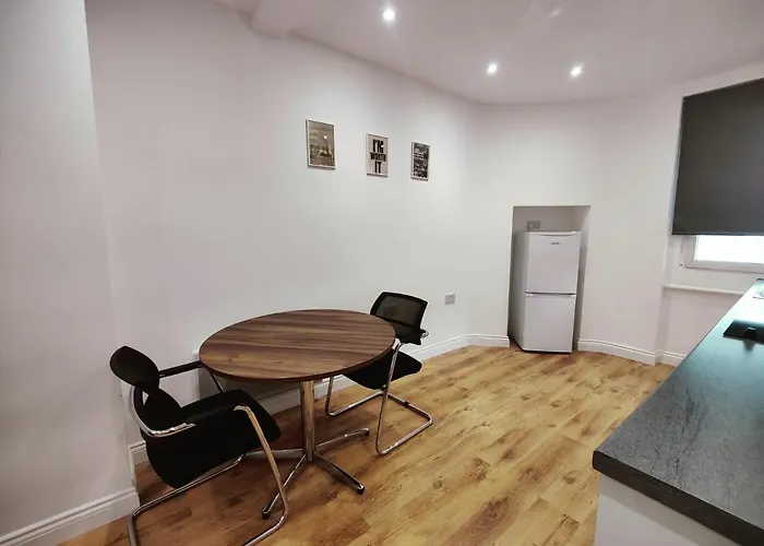 3 Bed Flat Close To Liverpool St & Brick Lane