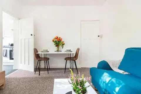 Garden Flat In Central Location