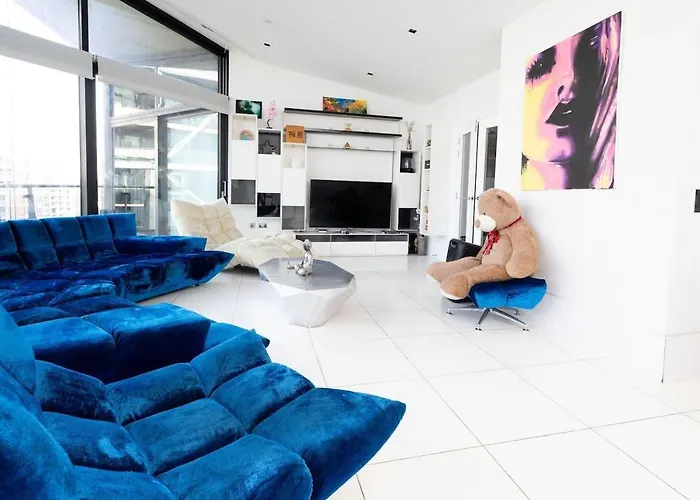 River Side View Luxury Penthouse Apartment