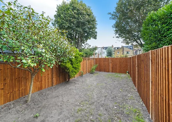 Lovely - 3 Bedroom Garden Flat - Fulham