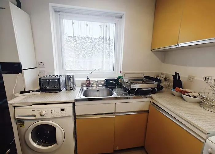 City Airport Apartment