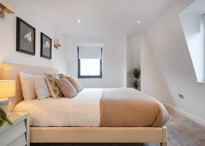 Farringdon/St Pancras Penthouse