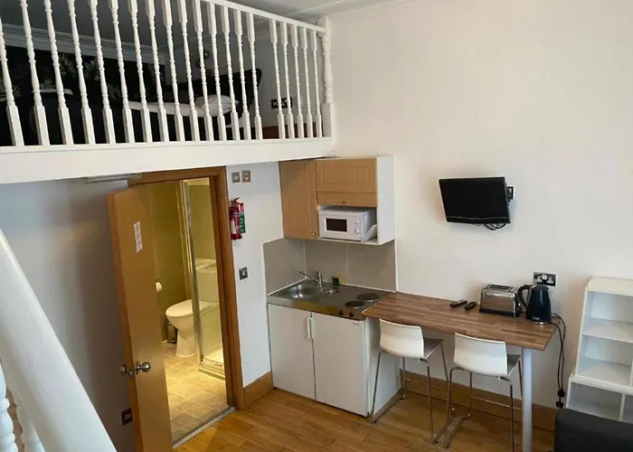 Fg1- Ground Flr Flat Good For 4- Near Hyde Park