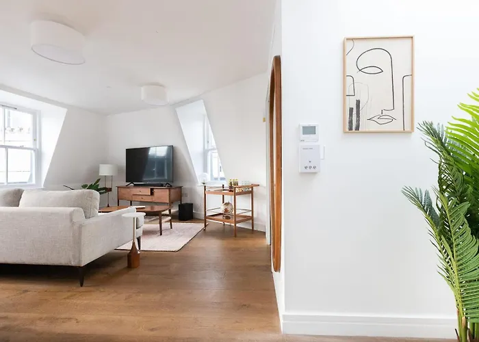 Luxury 2 Bedroom Duplex Penthouse Covent Garden Holborn