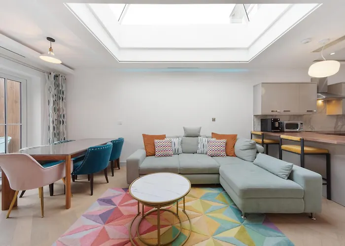 The Pearl - Luxury 5* Home With Park View