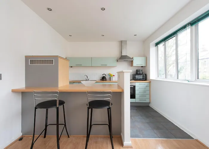Modern Luxury Apartment By Bow Road Station