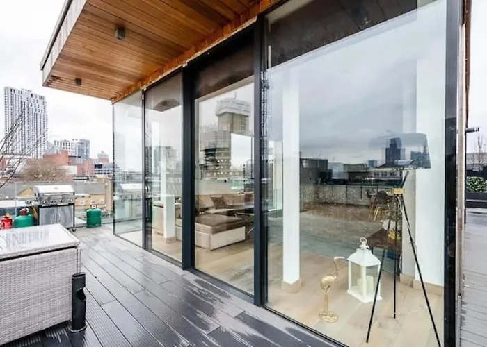 3 Bed 2 Bath Penthouse Hoxton Square With Terrace