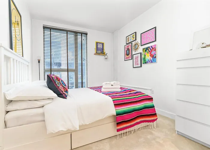 Chic Urban Apartment In Shoreditch 2 Bed 2 Bath