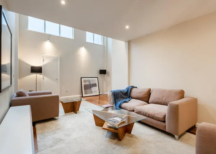 Beautiful 2-Bed Apartment In London